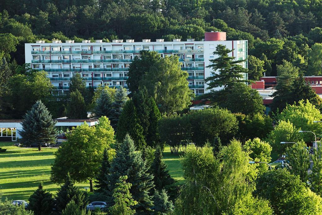 Kupelny Hotel Rubin Dudince Exterior foto