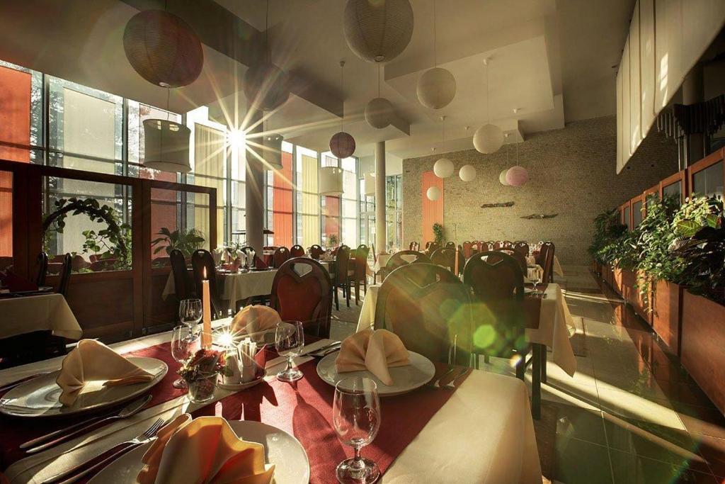 Kupelny Hotel Rubin Dudince Exterior foto
